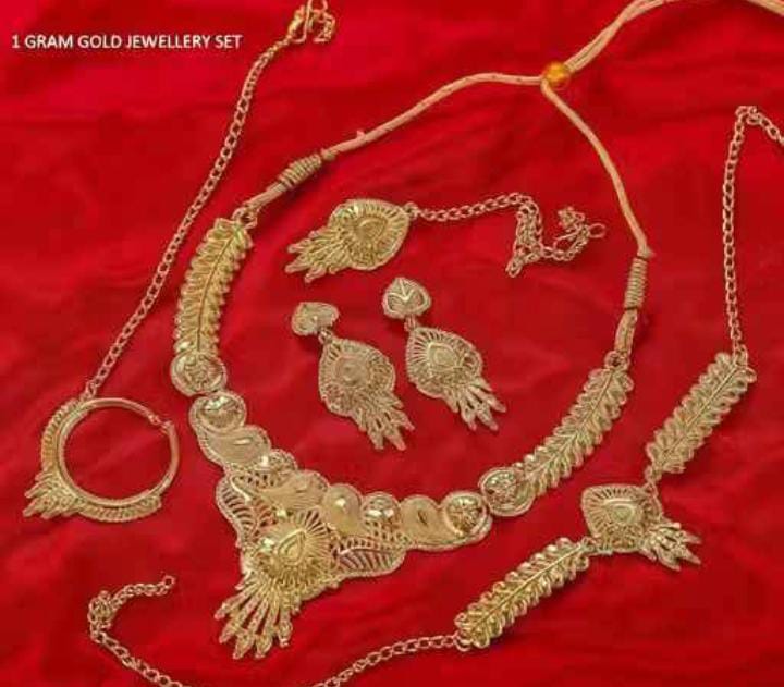 gold jewellery